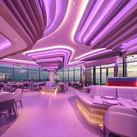 Grande Centre Point Space Pattaja Kültér fotó The interior of the restaurant