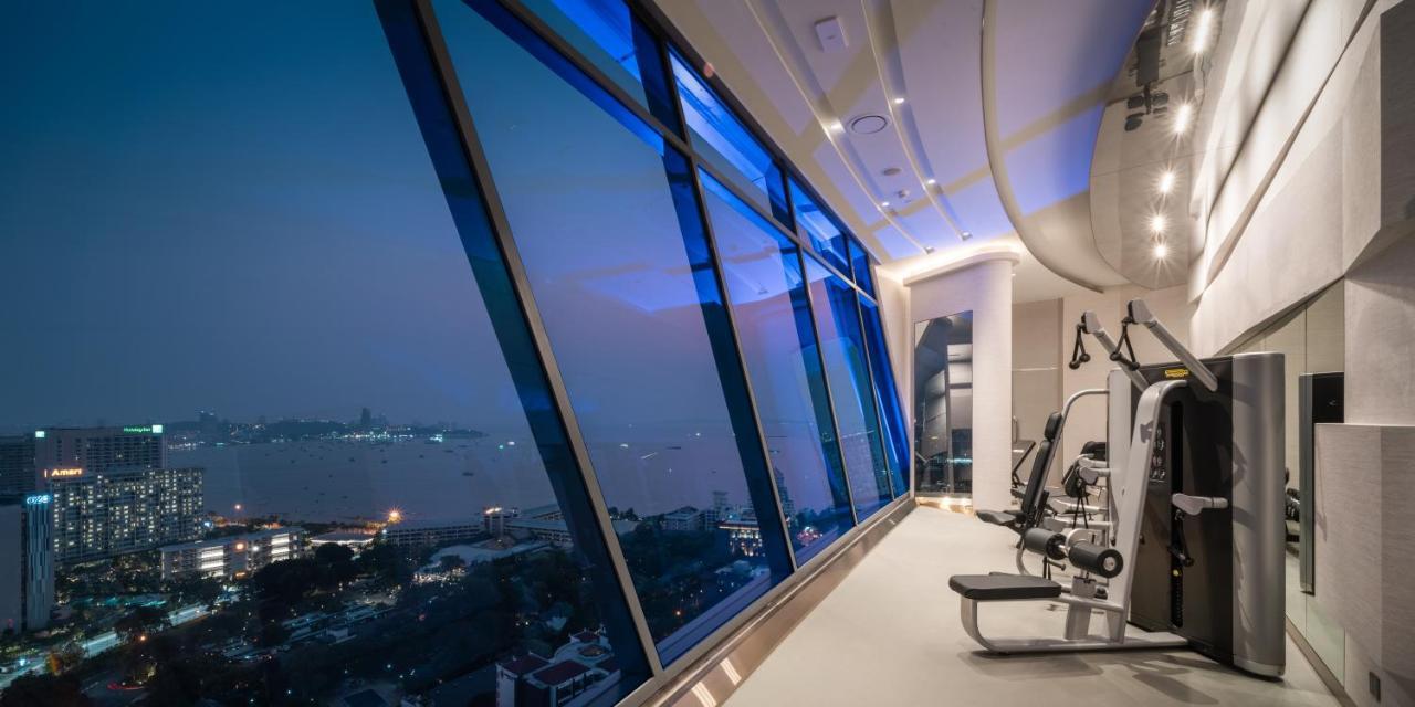 Grande Centre Point Space Pattaja Kültér fotó The gym
